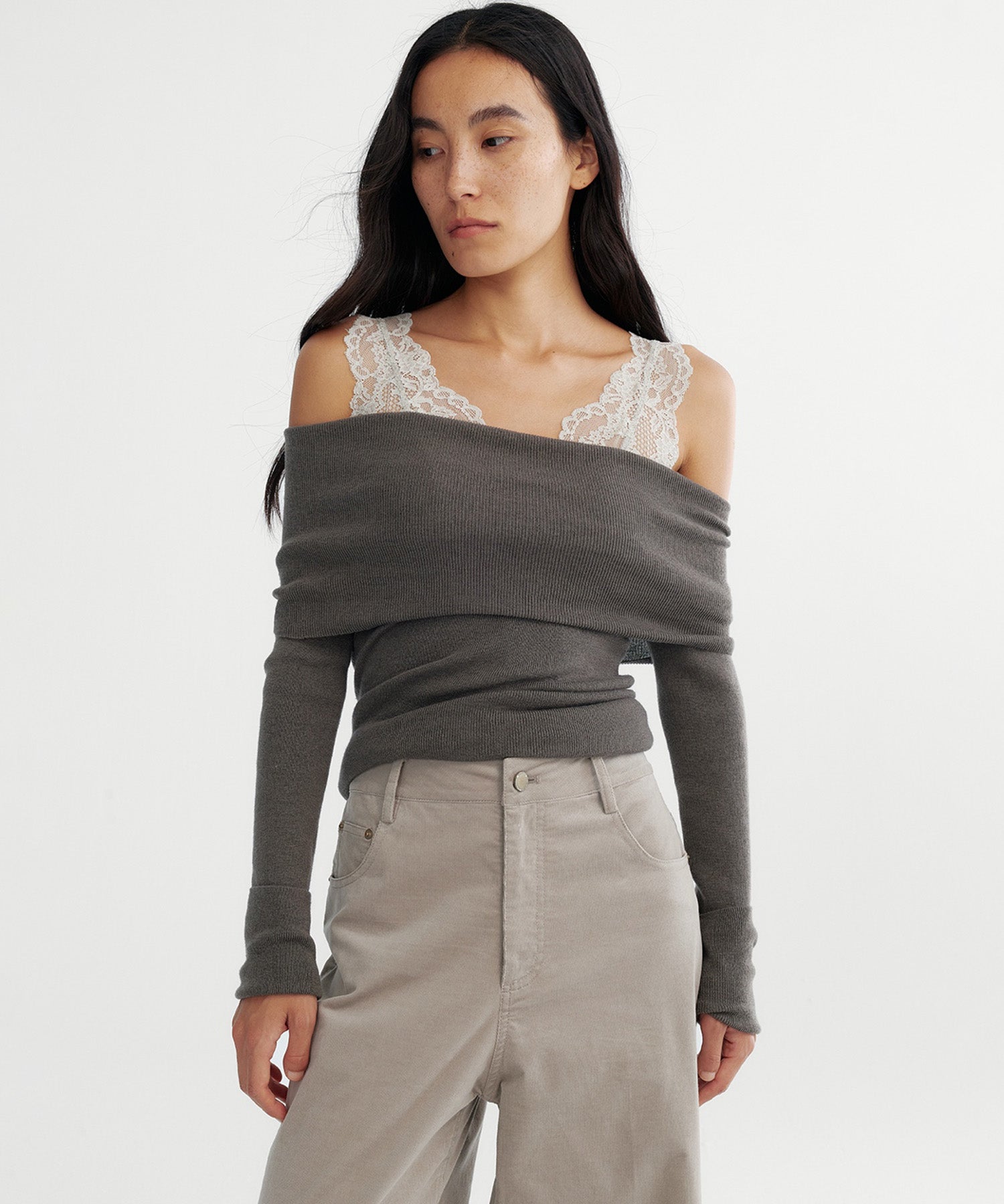 カシミヤブレンド オフショルダーニット