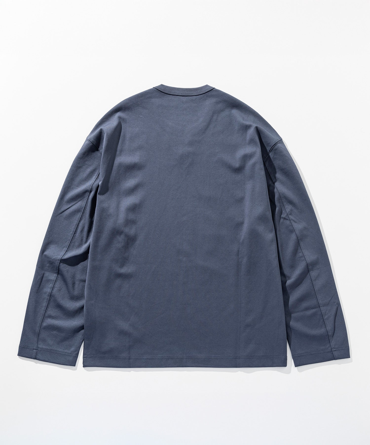 Vスリットネック ロングスリーブTシャツ