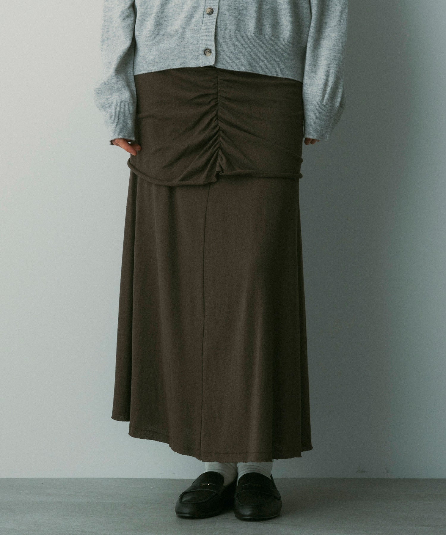 ドローストリングロングスカート