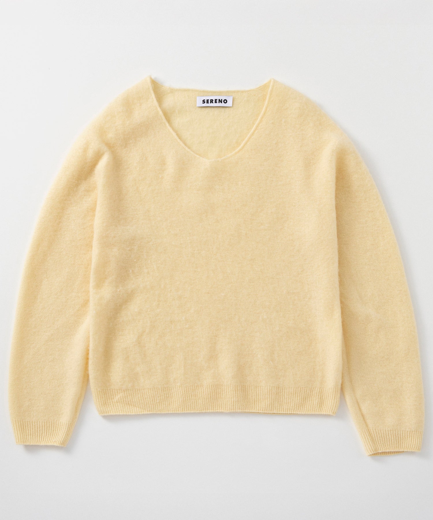 カシミヤブレンドVネックニット