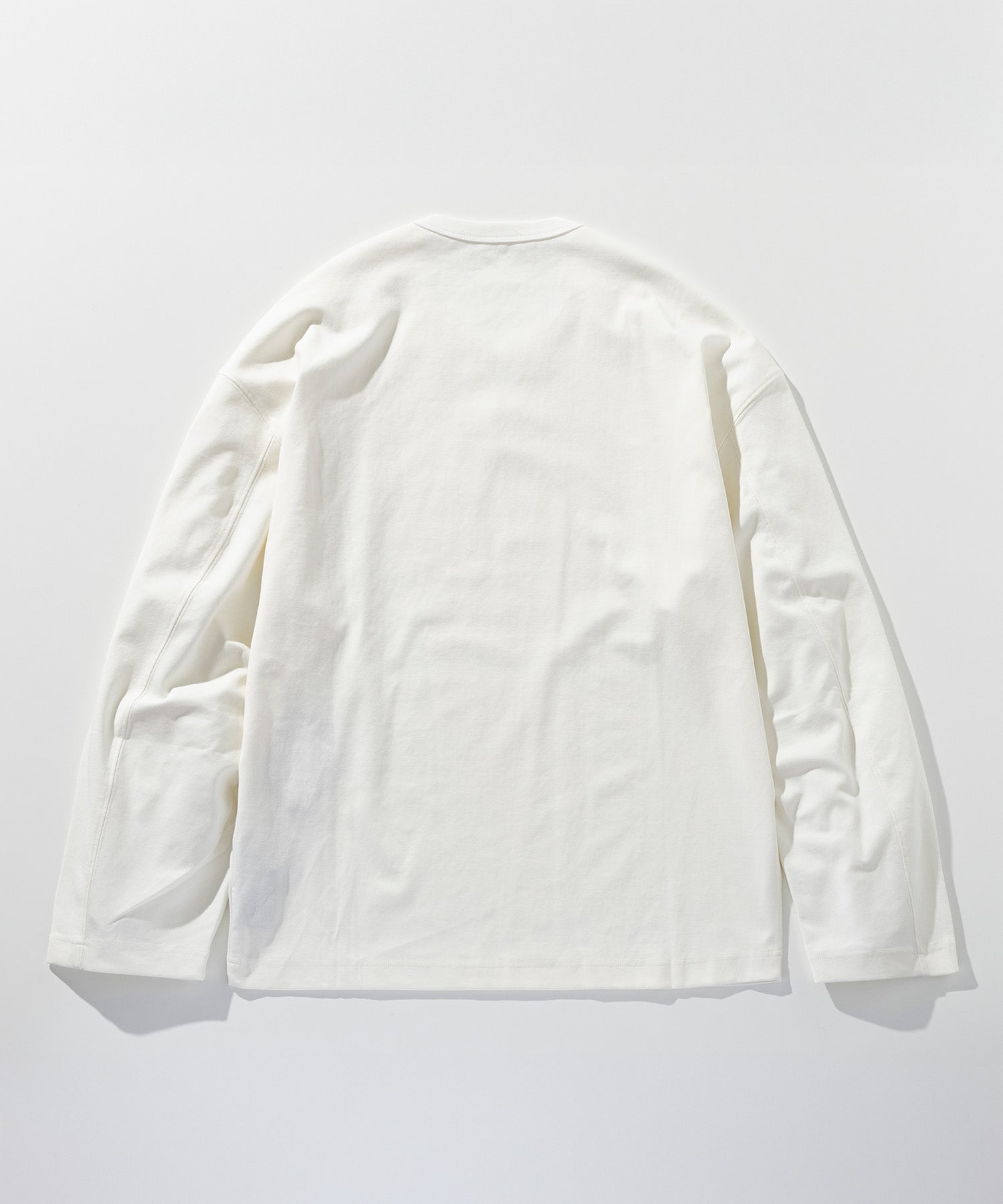 Vスリットネック ロングスリーブTシャツ
